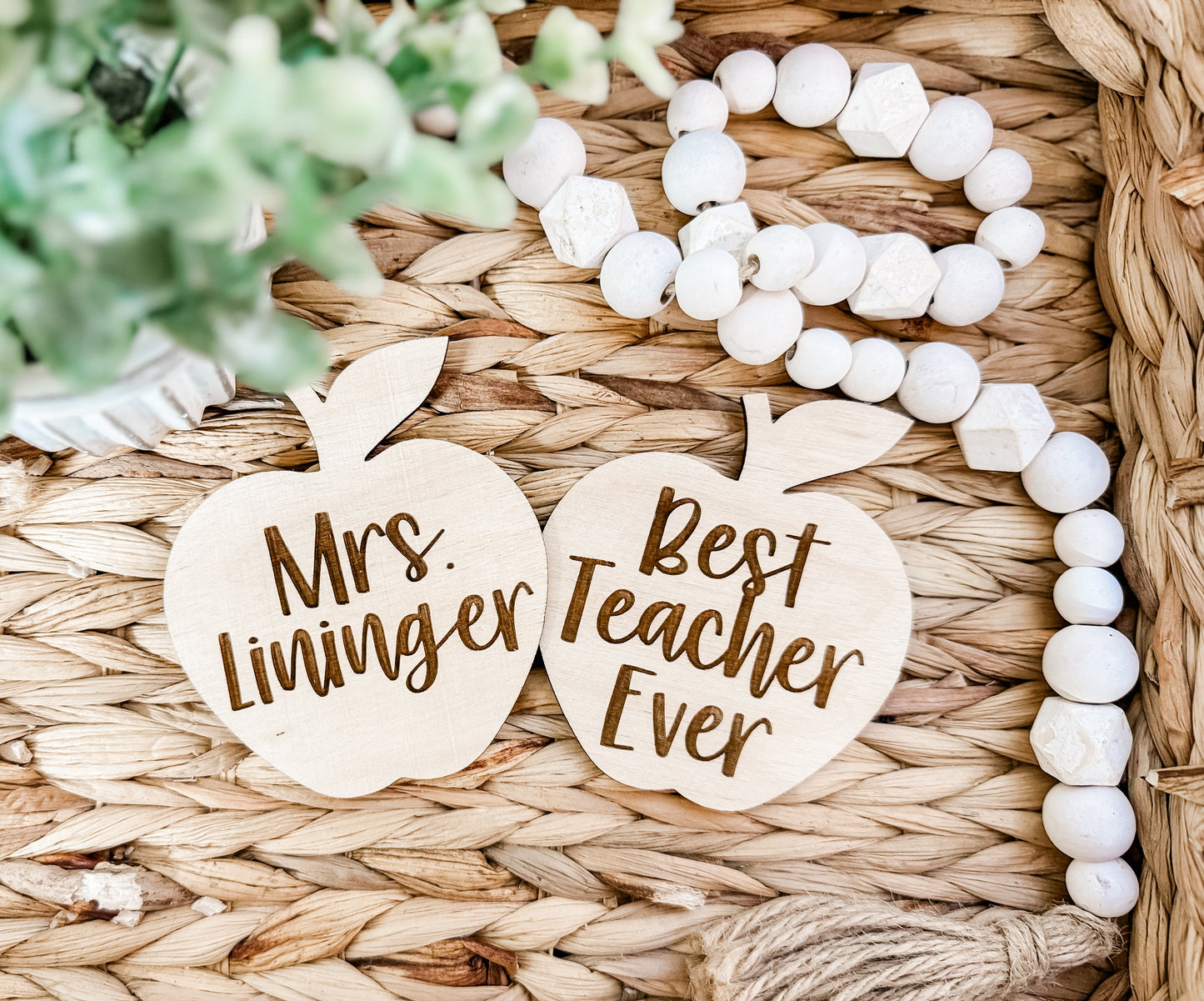 TEACHER APPLE MAGNET ENGRAVED