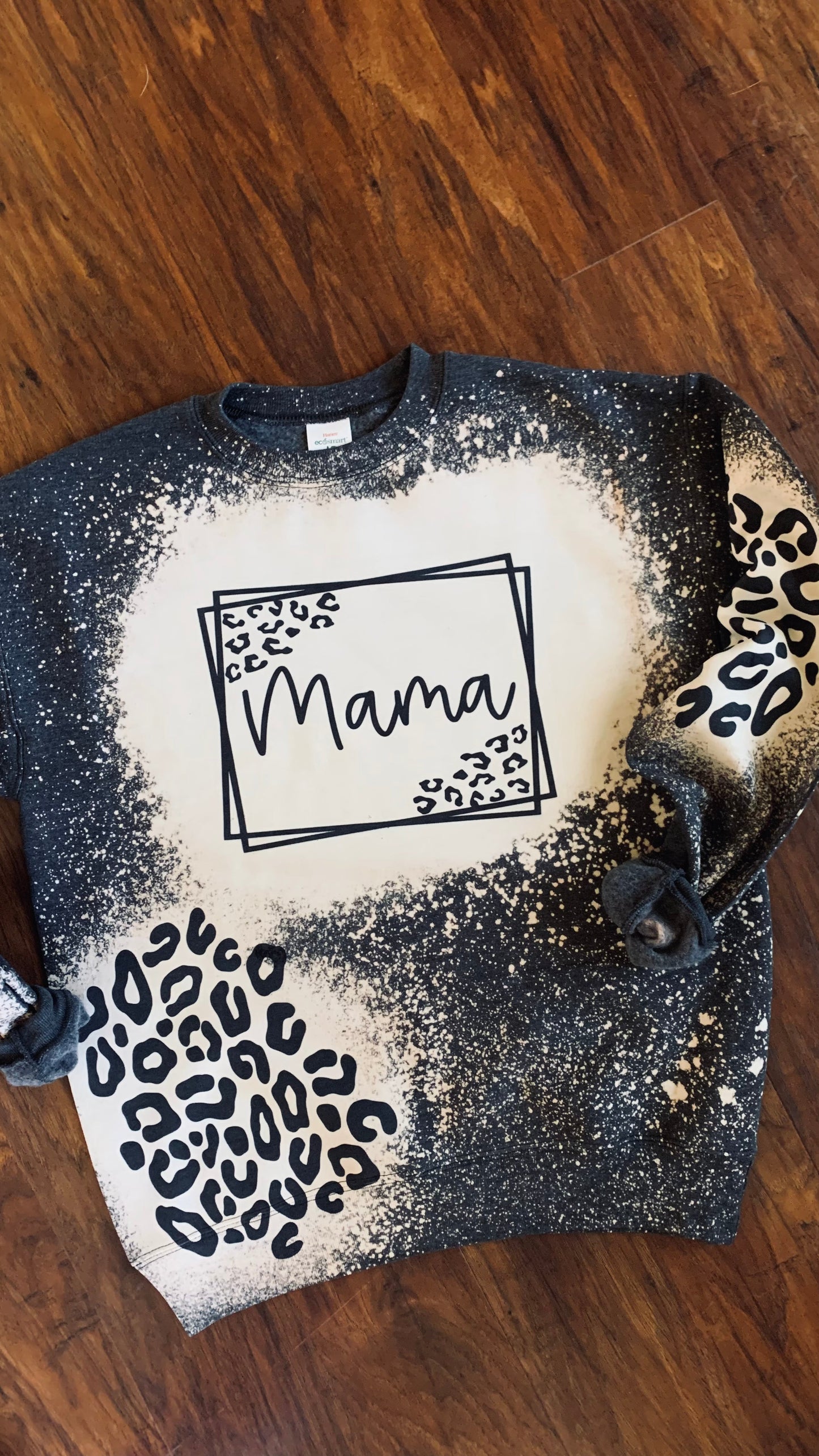 Mama leopard crewneck